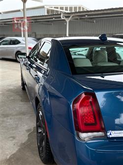 کرایسلەر 300